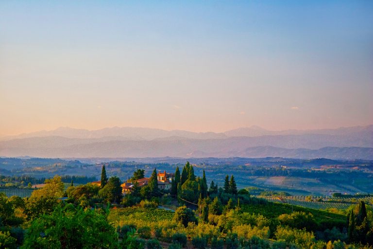 michael-kroul-7VRX3eU46ko-unsplash